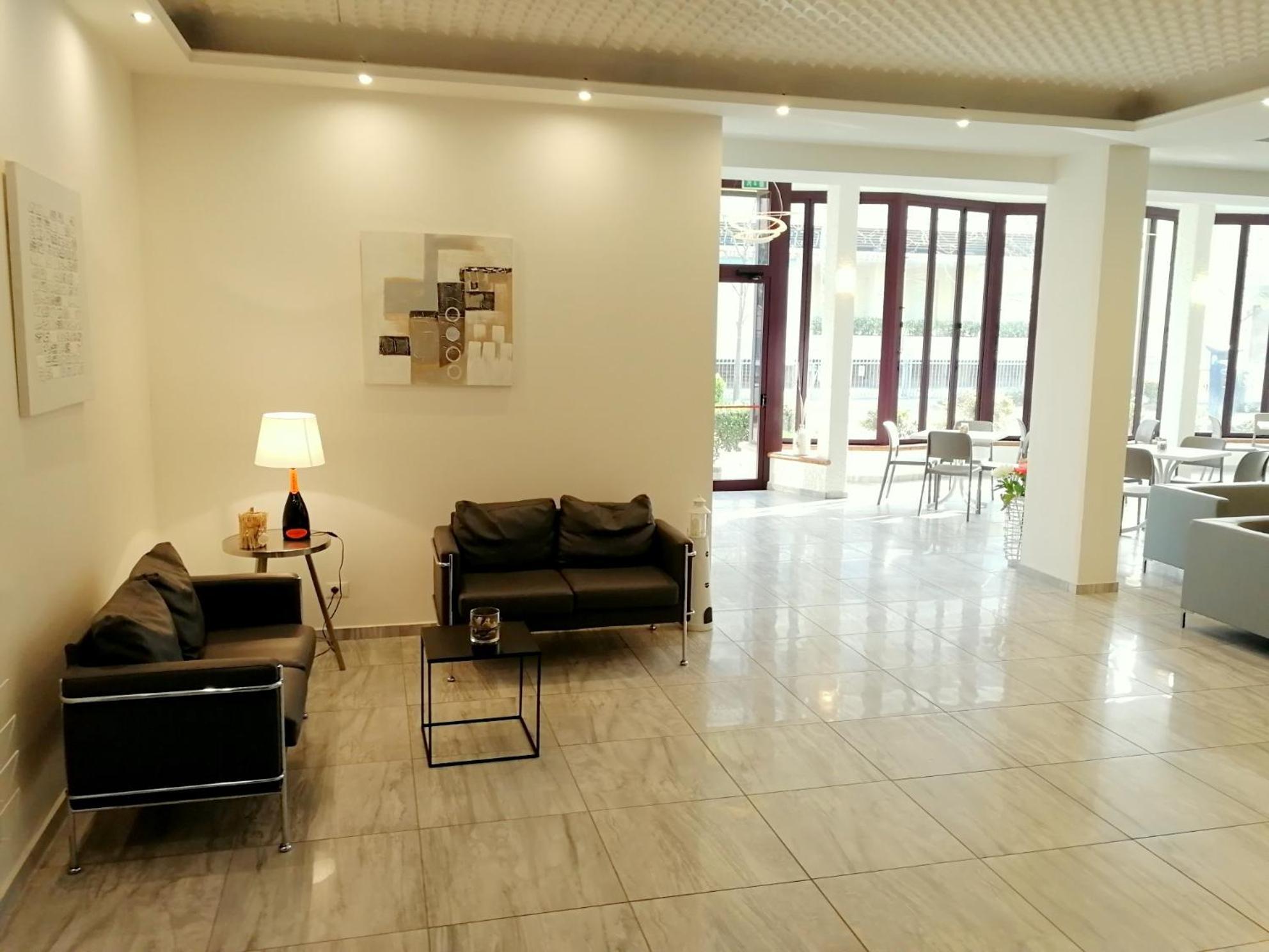 Hotel Atmosfere Beach Cesenatico Esterno foto